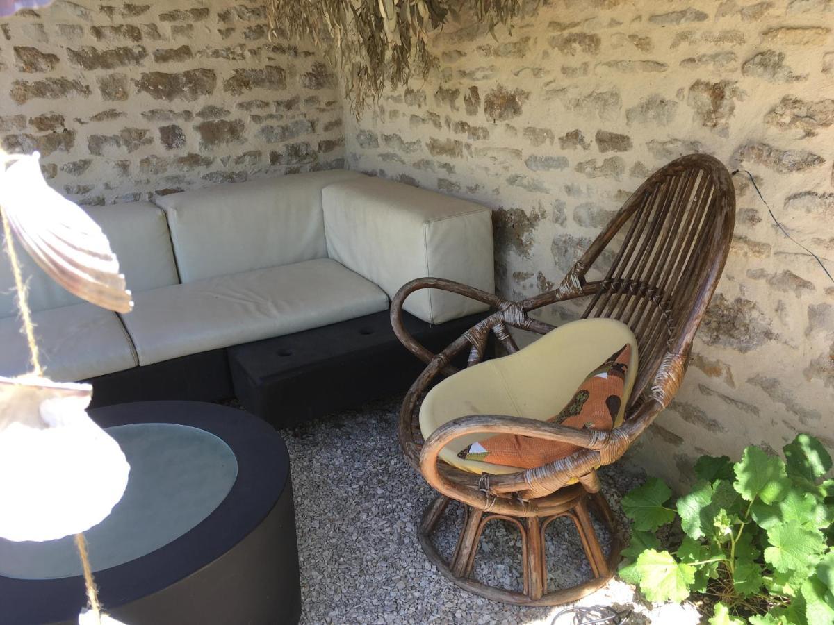 Au Cheval Bleu Bed & Breakfast Fontenay-près-Vézelay Eksteriør bilde