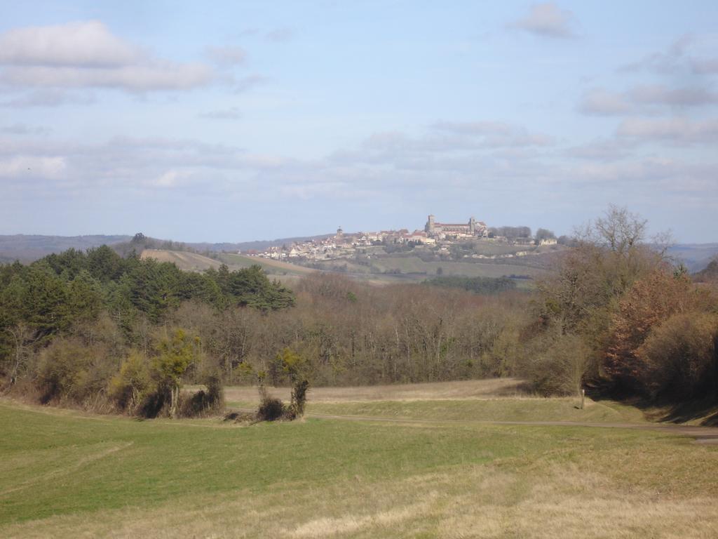 Au Cheval Bleu Bed & Breakfast Fontenay-près-Vézelay Eksteriør bilde